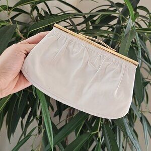 Vintage White Leather Kiss Lock Small Clutch Wallet